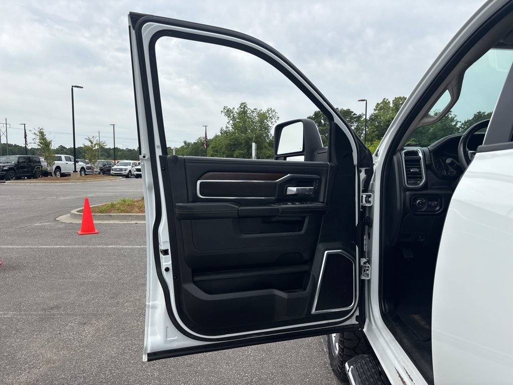 Used 2023 RAM 2500 Laramie AWD/4WD image 60
