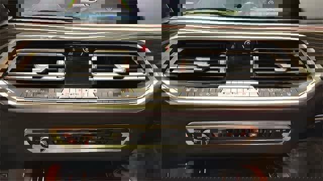 Used 2023 BMW X6 M50i w/ Executive Package image 19