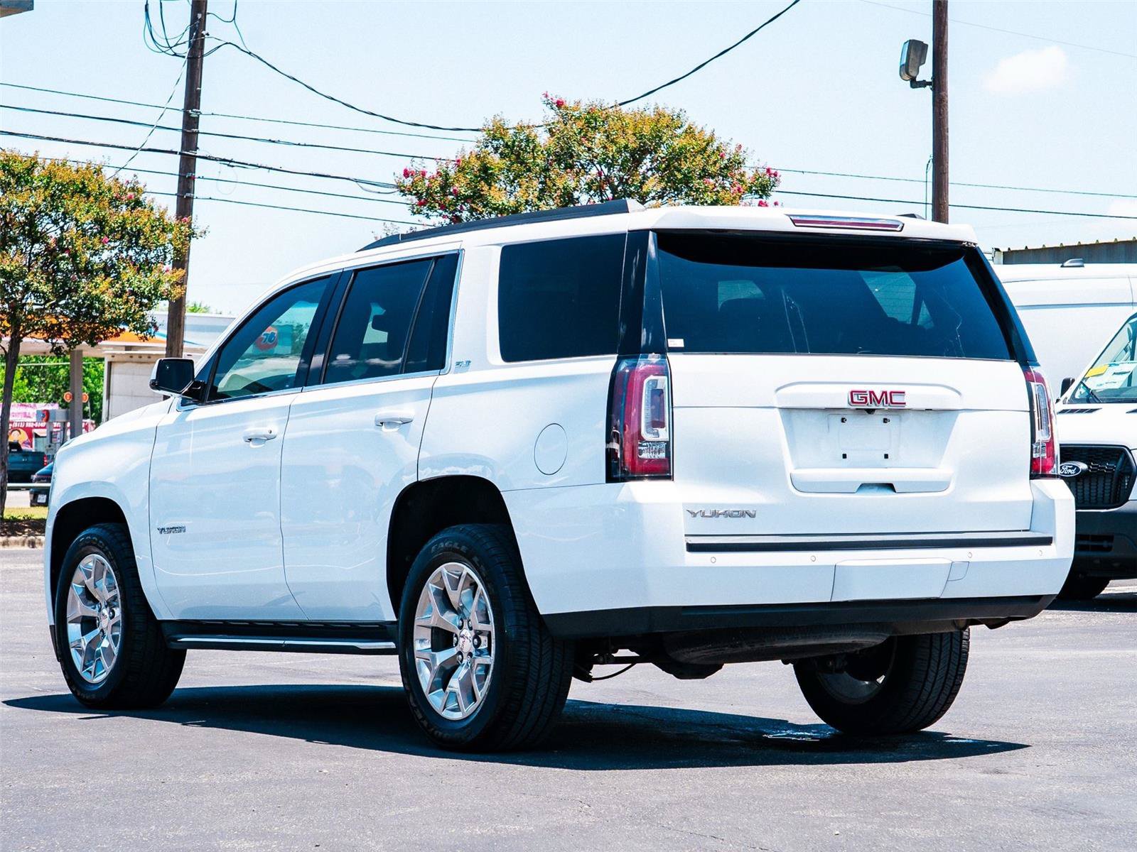 Used 2020 GMC Yukon SLT w/ Value Plus Edition RWD image 3
