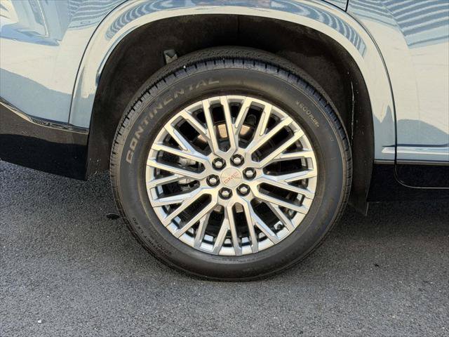 Used 2025 GMC Acadia Denali FWD image 9