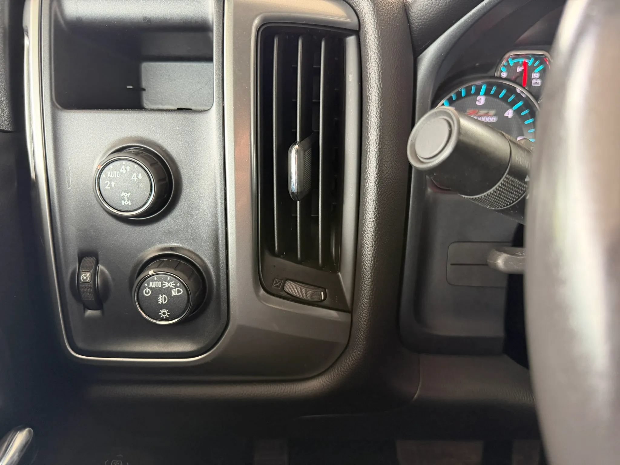 Used 2016 Chevrolet Silverado 1500 LT w/ All Star Edition AWD/4WD image 20