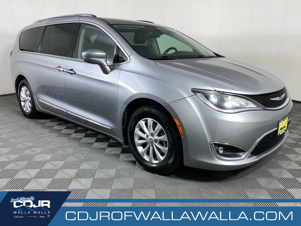 Used 2018 Chrysler Pacifica Touring-L