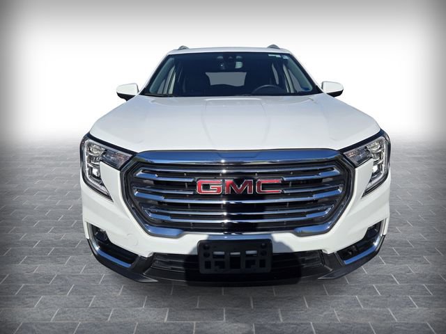 Used 2024 GMC Terrain SLT image 2