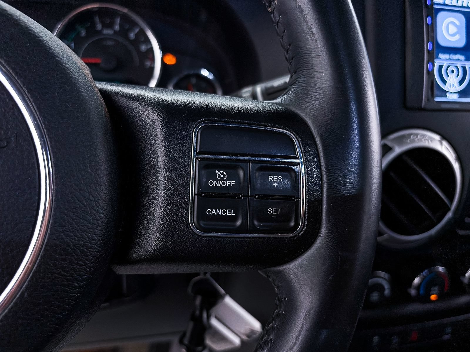 Used 2016 Jeep Wrangler Unlimited Sahara w/ Connectivity Group AWD/4WD image 25