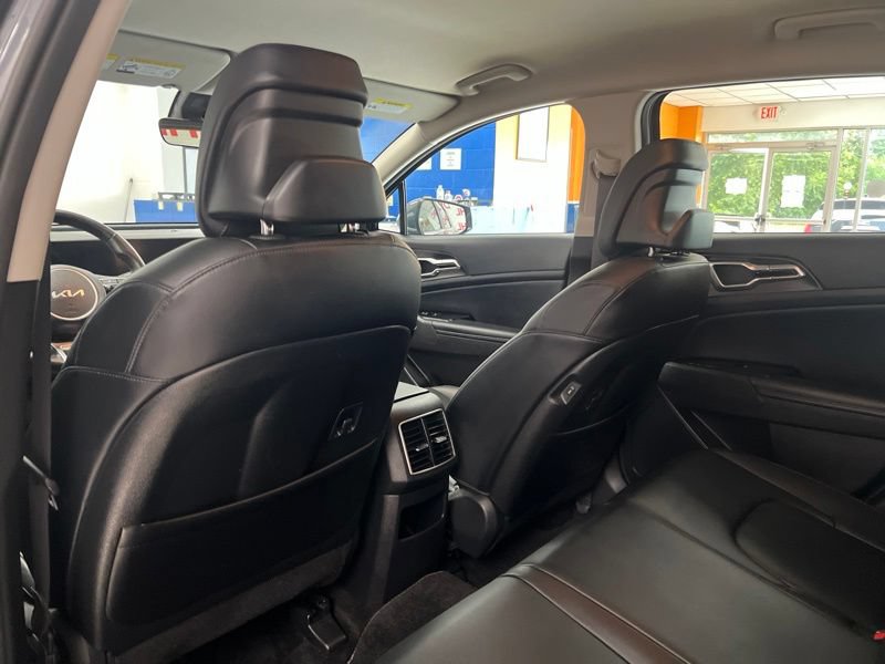 Used 2023 Kia Sportage EX AWD/4WD image 16
