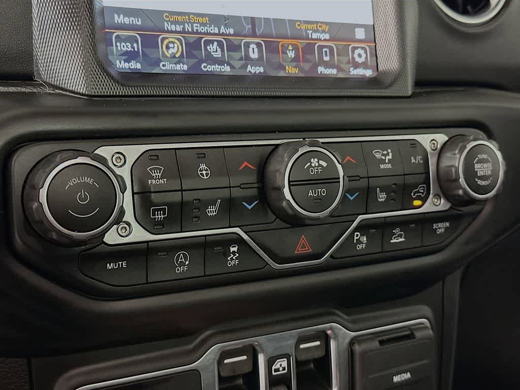 Used 2021 Jeep Wrangler Unlimited Sahara AWD/4WD image 18