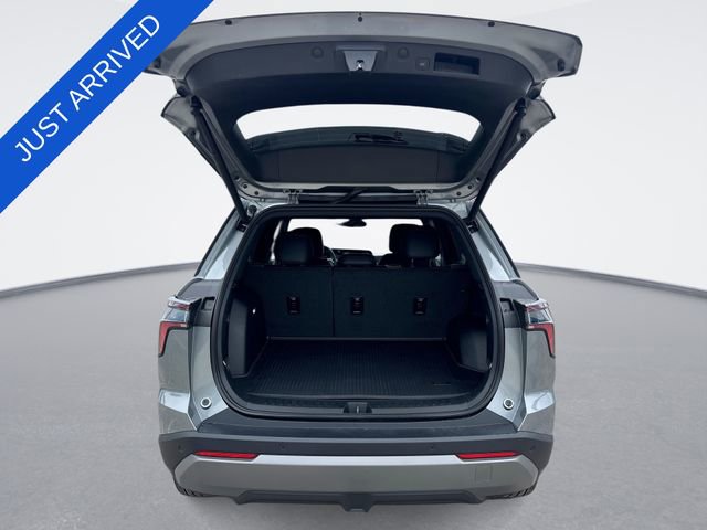 New 2026 Chevrolet Equinox LT w/ Convenience Package II FWD image 23