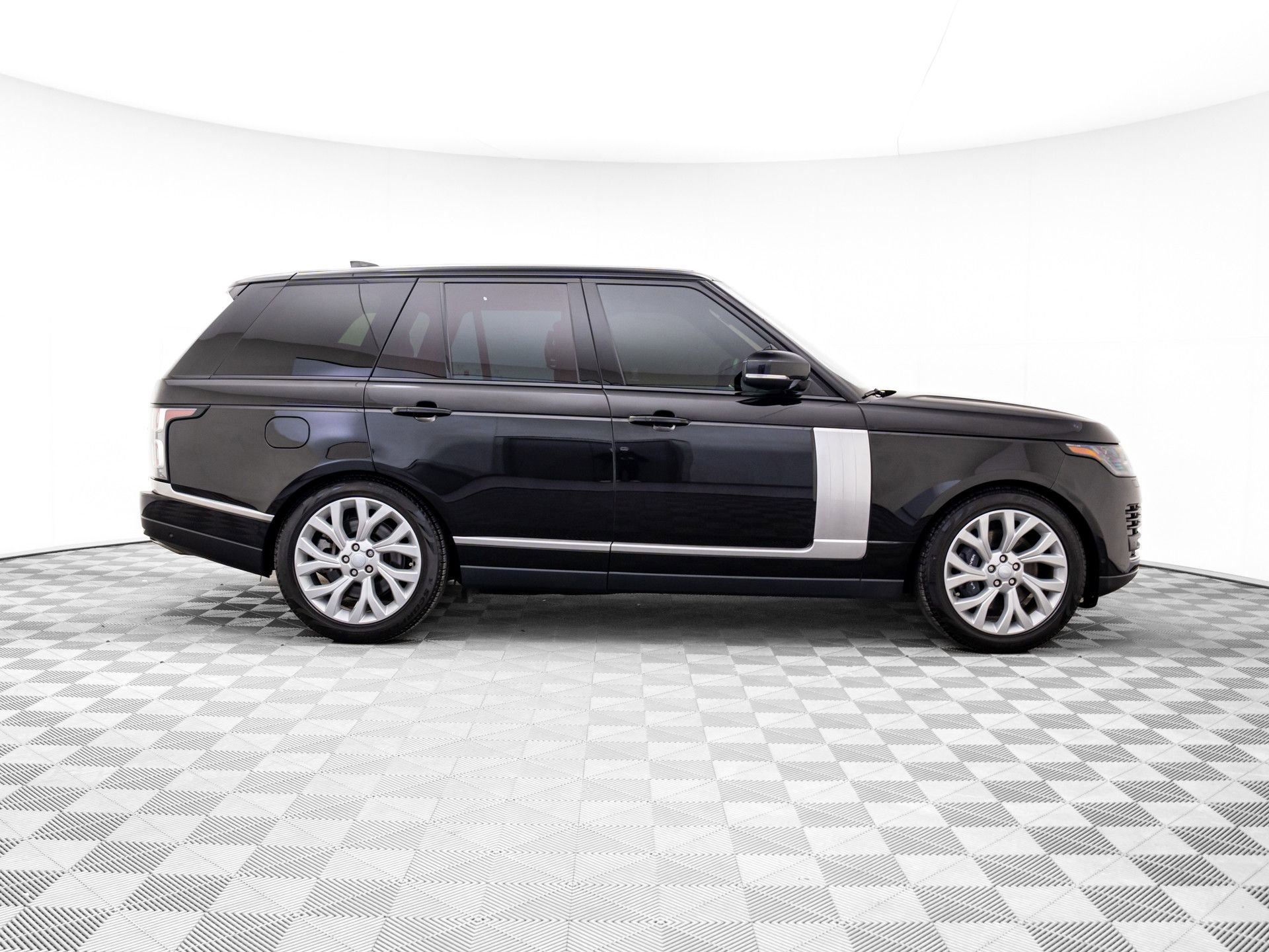 Used 2021 Land Rover Range Rover Westminster Edition image 6