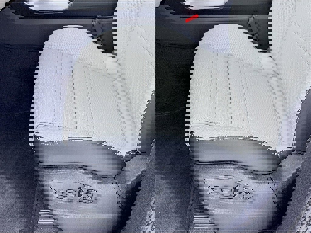 New 2026 Porsche Cayenne S image 13