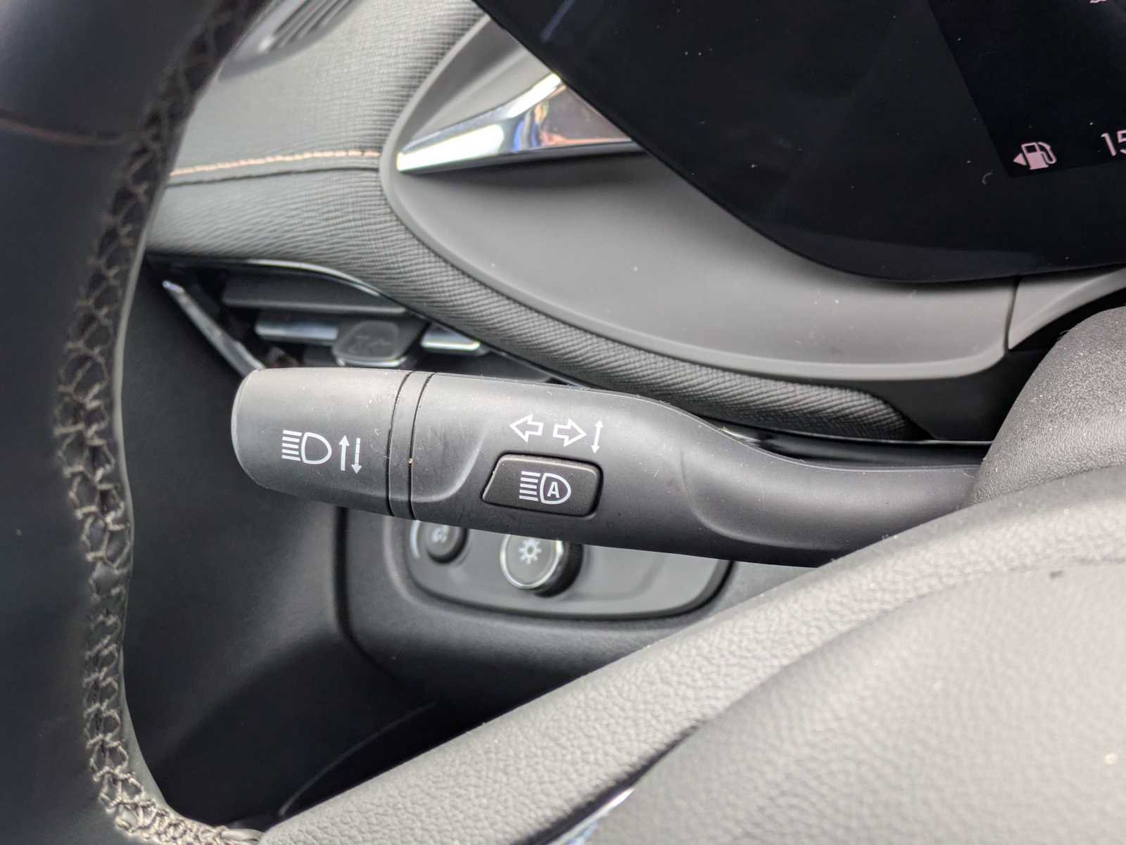 Used 2025 Buick Envista Avenir image 26