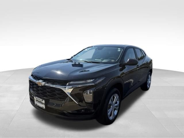 Used 2024 Chevrolet Trax LS FWD image 3