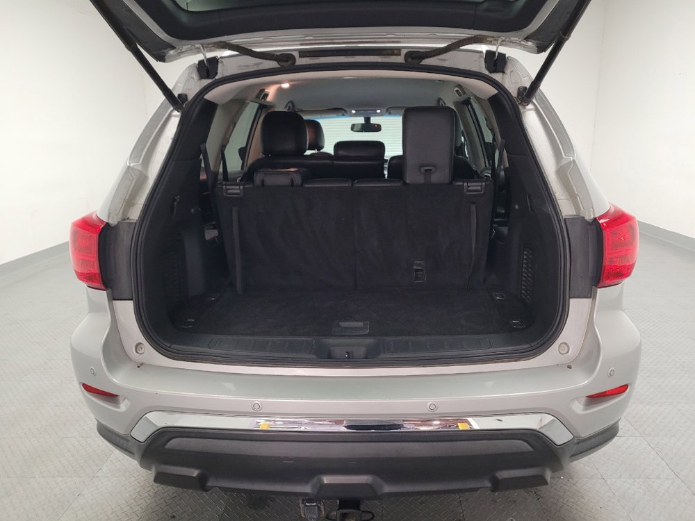 Used 2017 Nissan Pathfinder SL AWD/4WD image 29