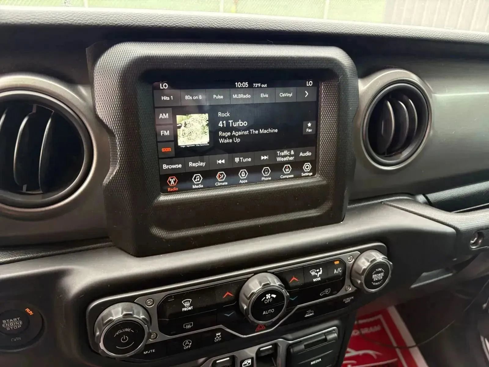 Used 2023 Jeep Gladiator Sport image 25