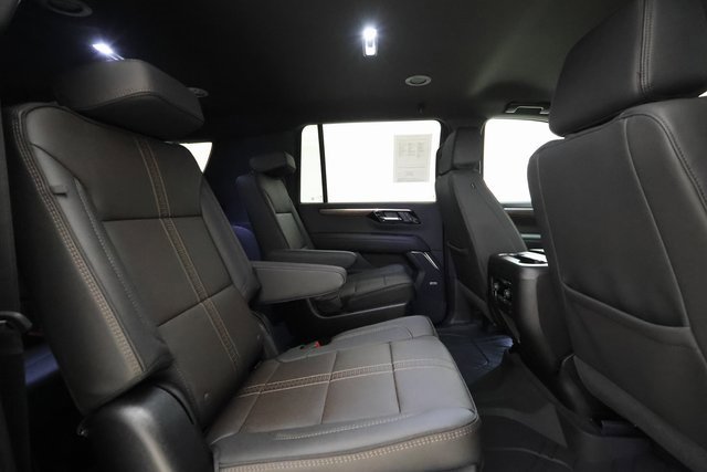 Used 2025 Chevrolet Suburban High Country image 28