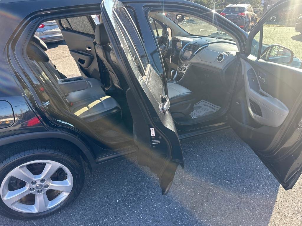 Used 2015 Chevrolet Trax LTZ AWD/4WD image 14