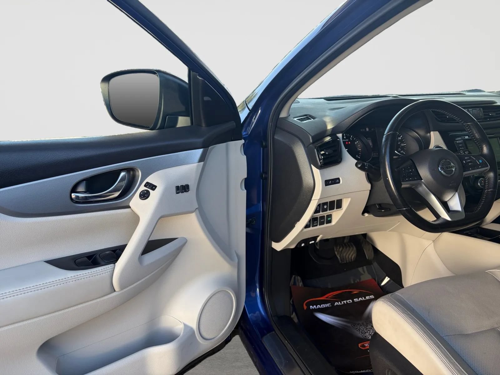 Used 2020 Nissan Rogue Sport SL w/ Premium Package AWD/4WD image 11