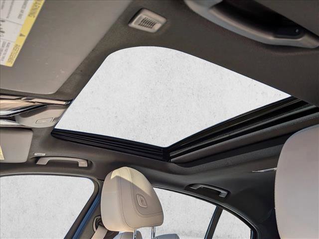 Used 2022 BMW 330i xDrive Sedan w/ Driving Assistance Package image 19