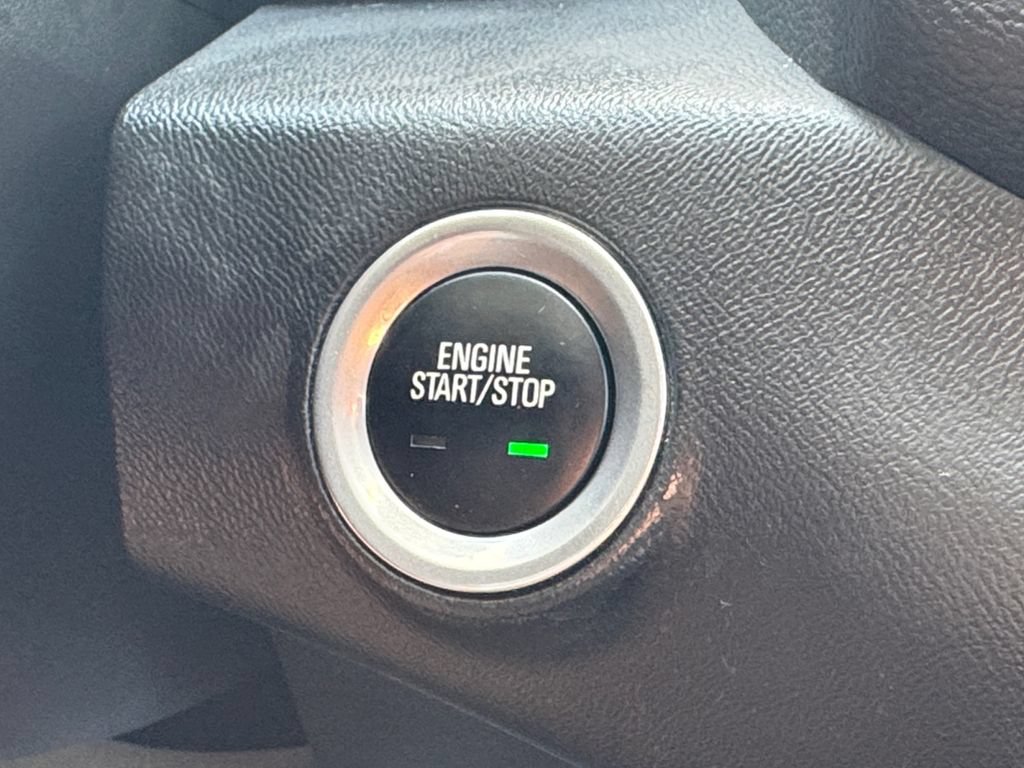 Used 2024 GMC Terrain SLT AWD/4WD image 32