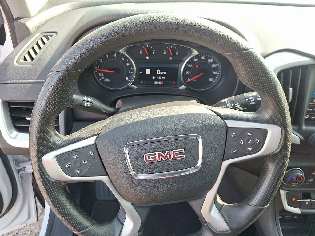 Used 2023 GMC Terrain SLE w/ Driver Convenience Package image 25