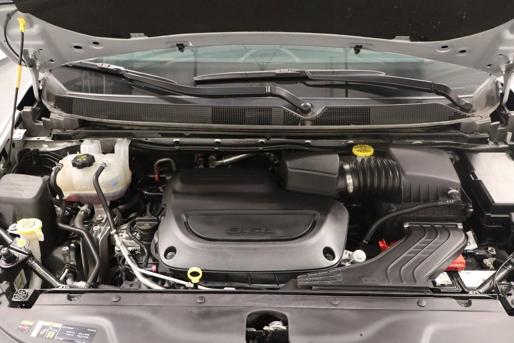 Used 2024 Chrysler Pacifica Touring-L image 23