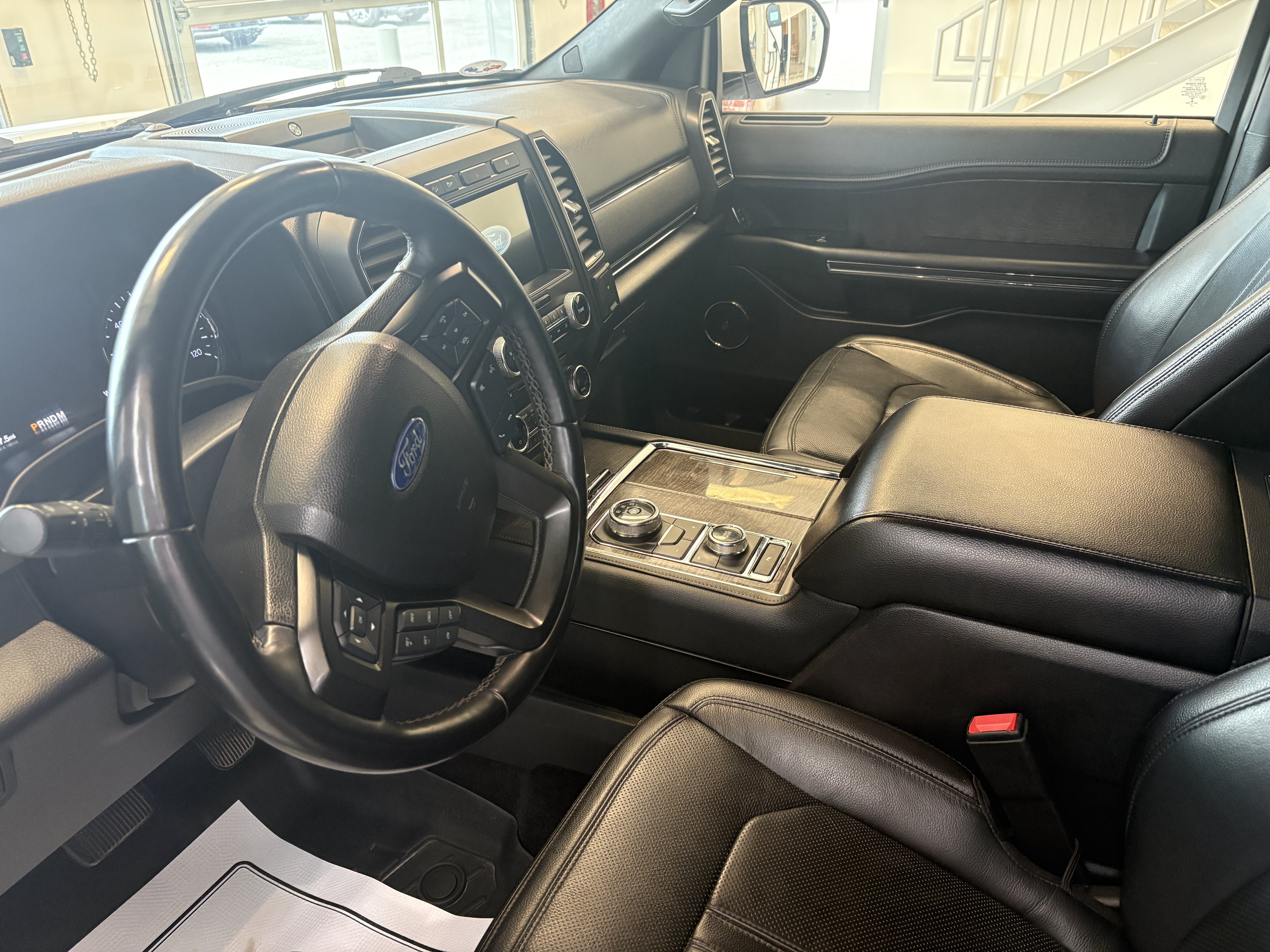 Used 2018 Ford Expedition Limited AWD/4WD image 6