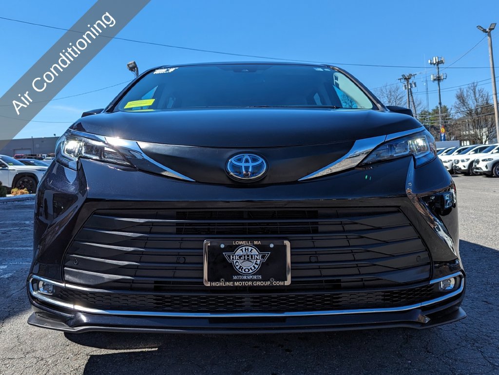 Used 2021 Toyota Sienna XLE AWD/4WD image 5