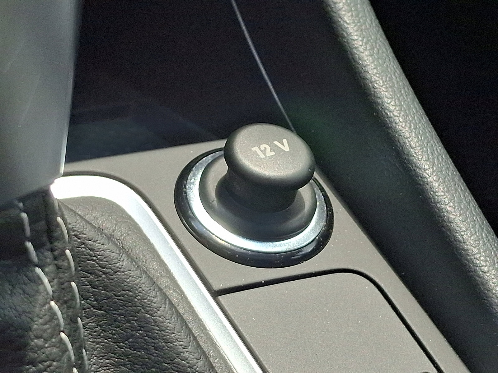 Certified 2025 Volkswagen Jetta SE image 25