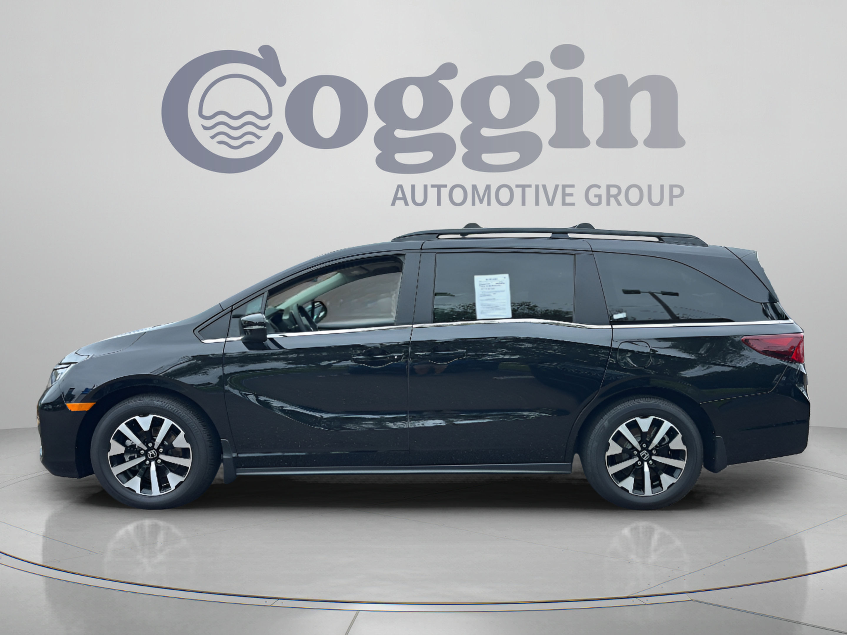 Certified 2026 Honda Odyssey EX-L image 2