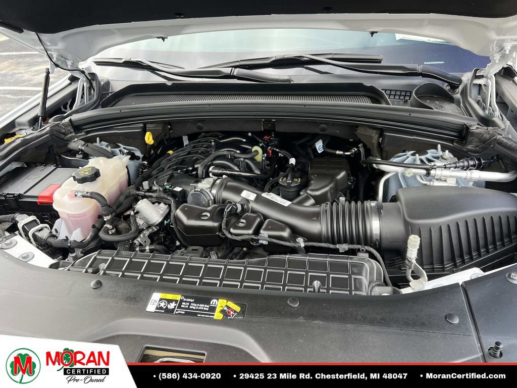 Used 2024 Jeep Grand Cherokee Altitude AWD/4WD image 10