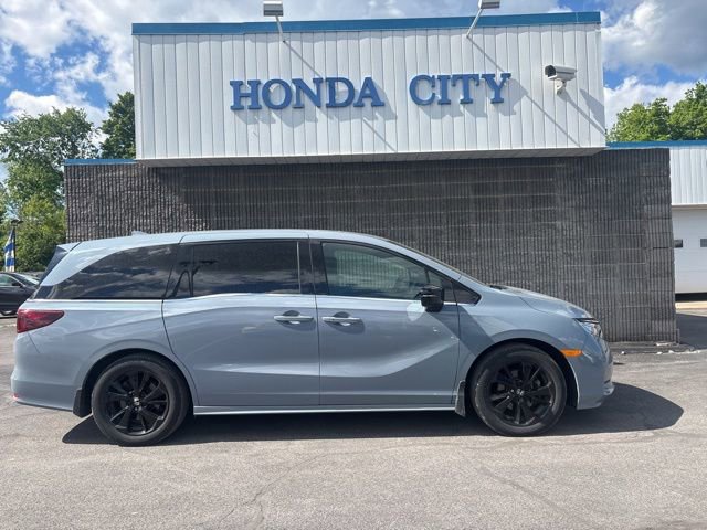Used 2023 Honda Odyssey Sport image 1