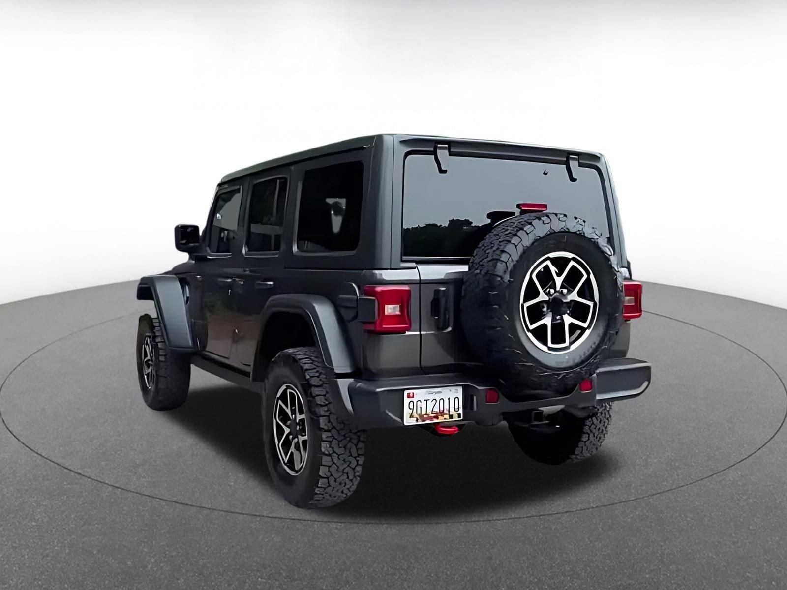 Used 2025 Jeep Wrangler Unlimited Rubicon AWD/4WD image 11