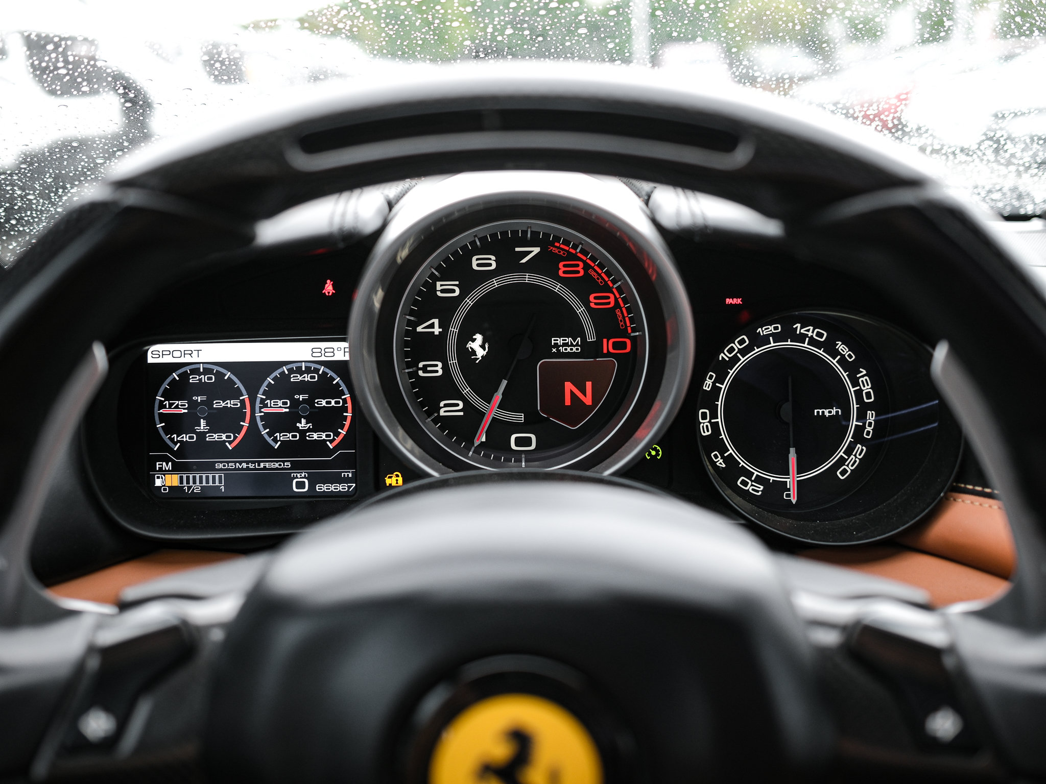 Used 2017 Ferrari California T RWD image 22