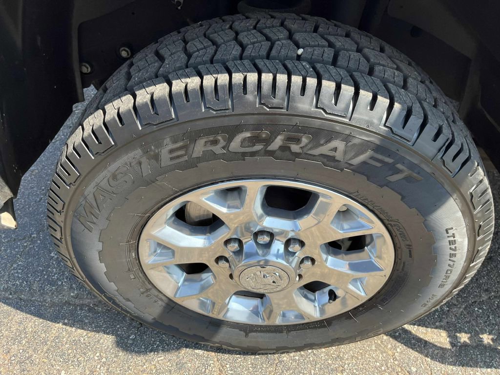 Used 2018 RAM 2500 Tradesman w/ Chrome Appearance Group AWD/4WD image 16