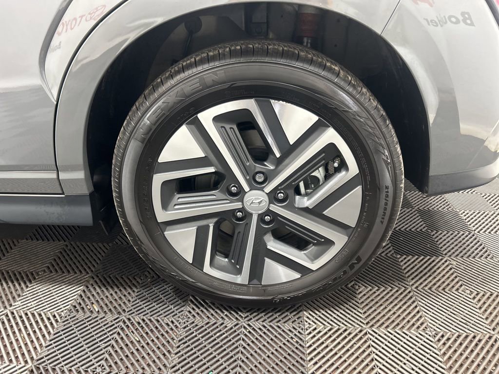 Used 2023 Hyundai Kona Limited w/ Cargo Package image 20