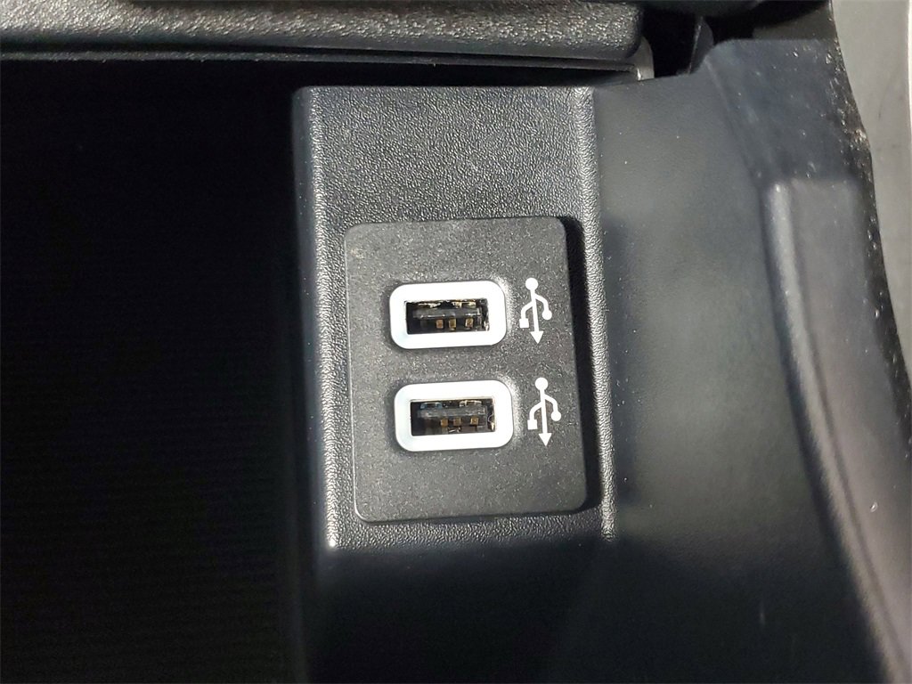 Used 2020 Ford Edge SEL image 21