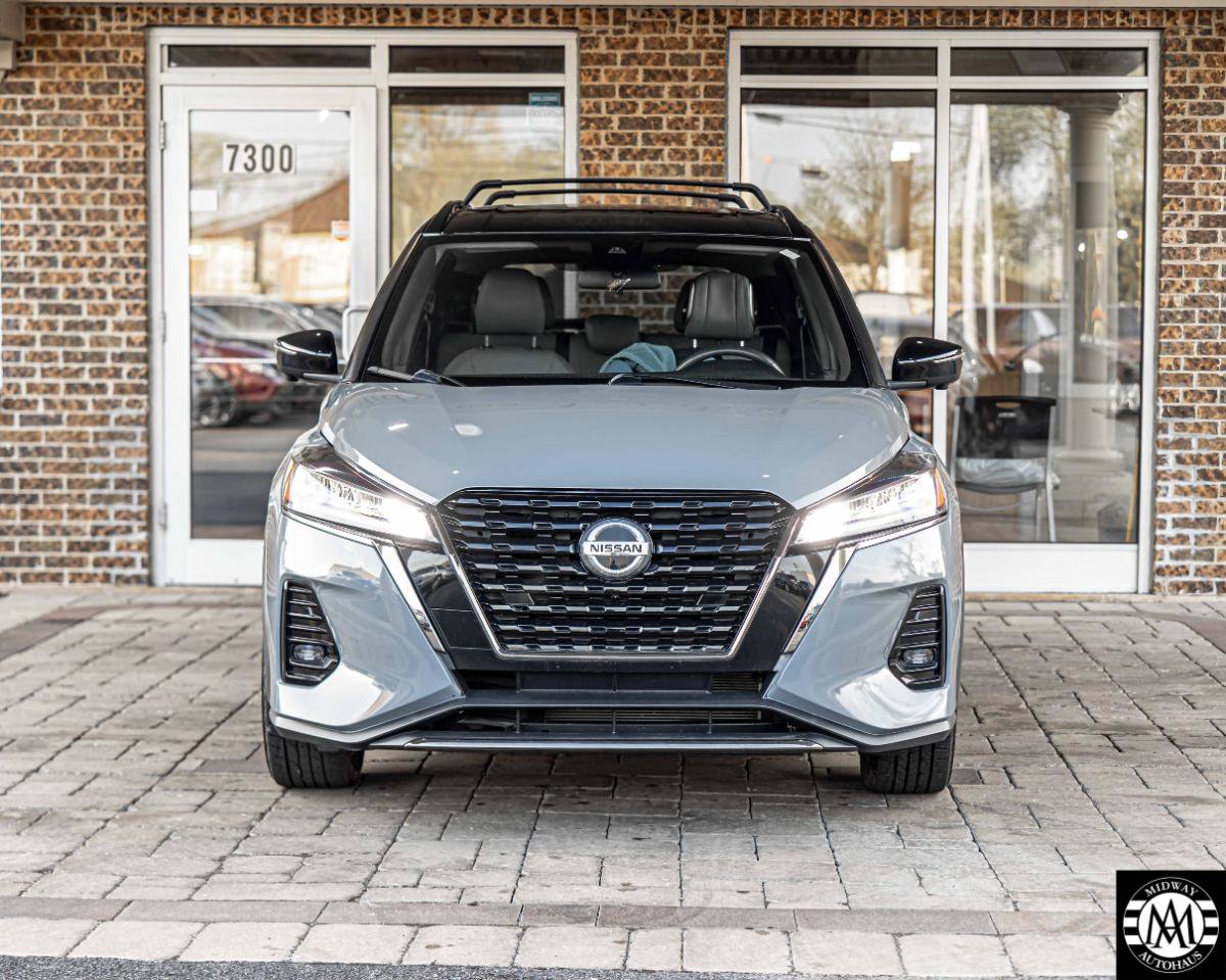 Used 2021 Nissan Kicks SR w/ SR Premium Package FWD image 2