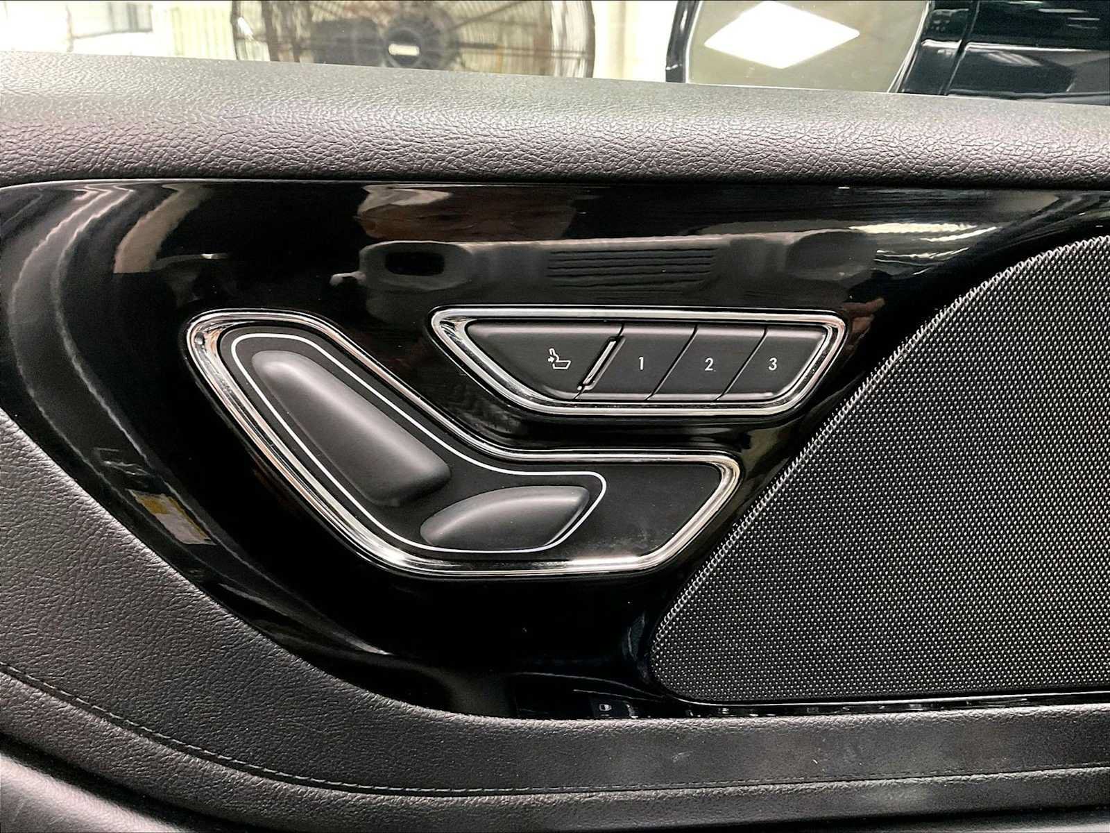 Used 2021 Lincoln Aviator AWD image 39