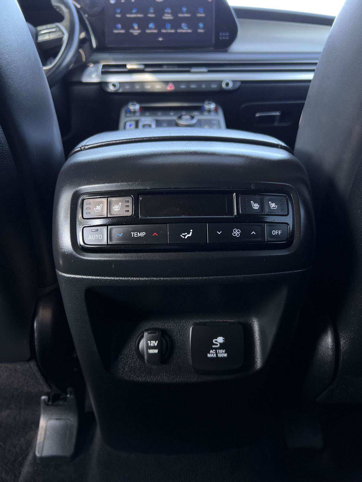 Used 2024 Hyundai Palisade SEL FWD image 19