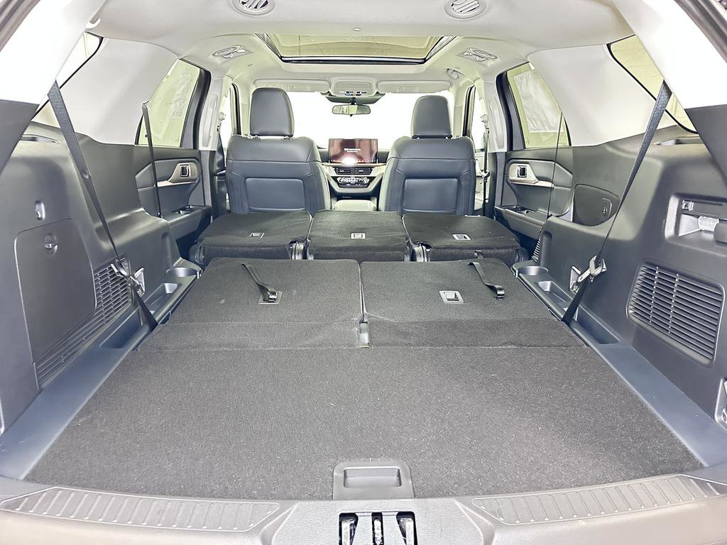 New 2026 Ford Explorer Active w/ Active Comfort Package image 18