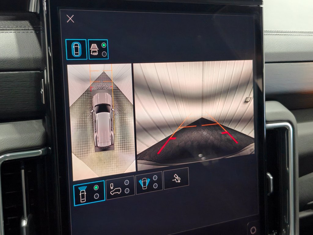 Used 2025 GMC Yukon Denali w/ Sun & Power Step Package AWD/4WD image 65