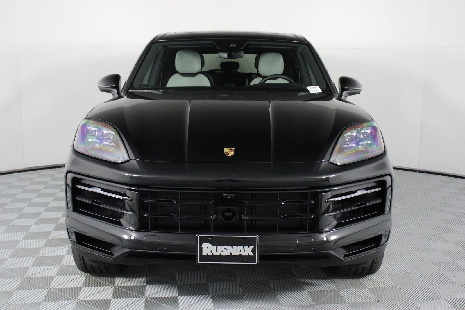 Certified 2025 Porsche Cayenne E-Hybrid image 10
