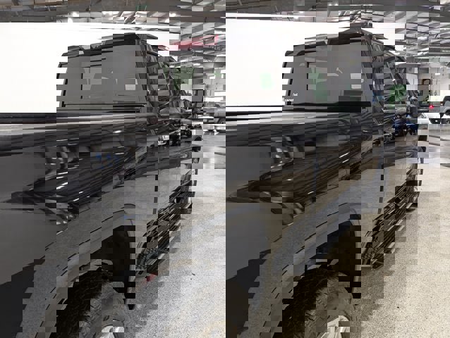 Used 2023 Chevrolet Silverado 3500 High Country w/ Z71 Off-Road Package image 3