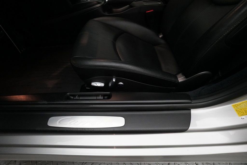 Used 2010 Porsche 911 Carrera image 16