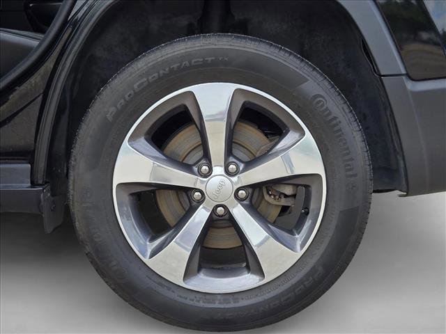 Used 2020 Jeep Cherokee Limited AWD/4WD image 14