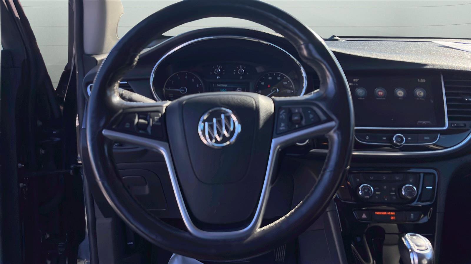 Used 2019 Buick Encore Essence image 6