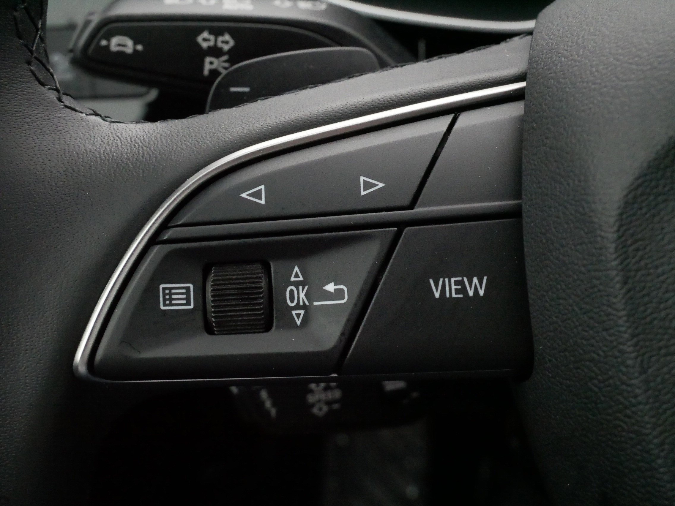 Used 2025 Audi Q3 2.0T Premium image 25