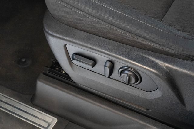 Used 2022 Chevrolet Silverado 1500 LT AWD/4WD image 18