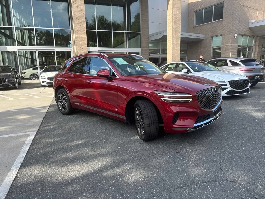 Used 2022 Genesis GV70 2.5T w/ Select Package AWD/4WD image 3