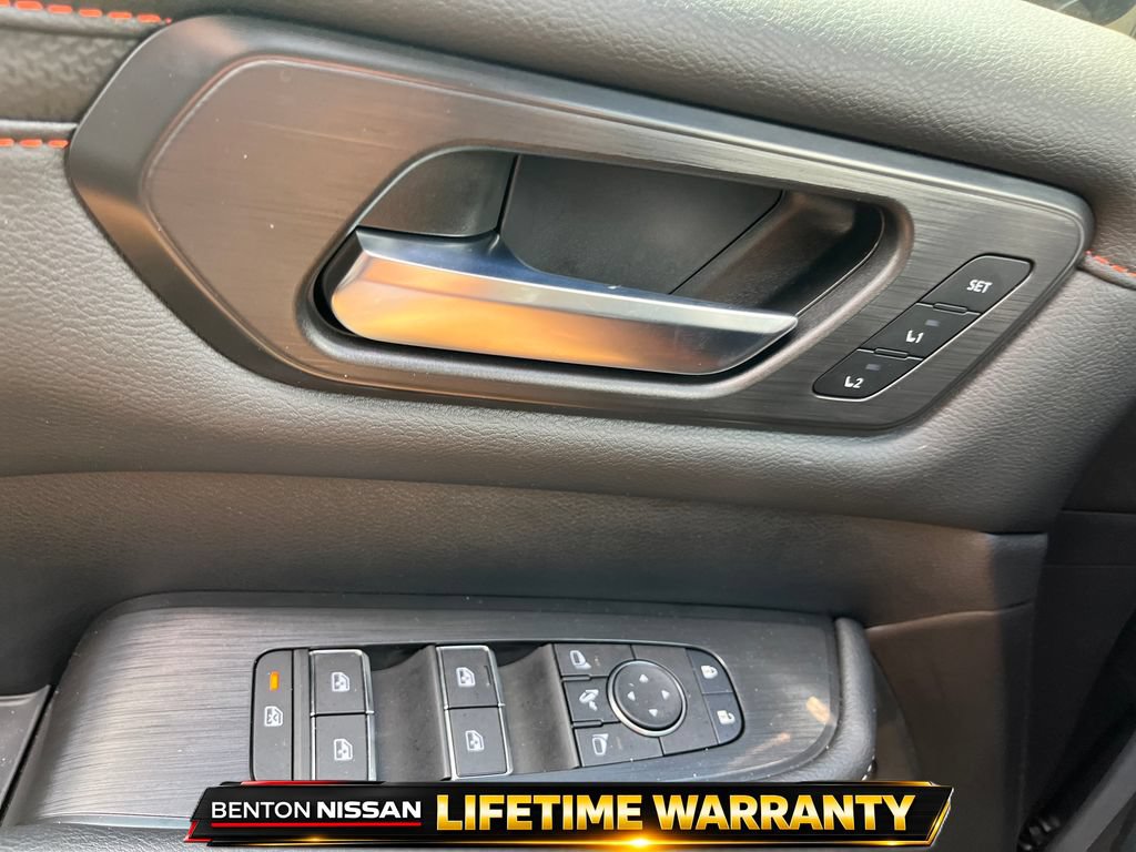 Used 2026 Nissan Armada PRO-4X AWD/4WD image 13