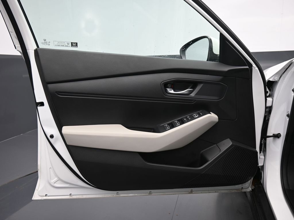 Used 2025 Honda Accord LX image 30